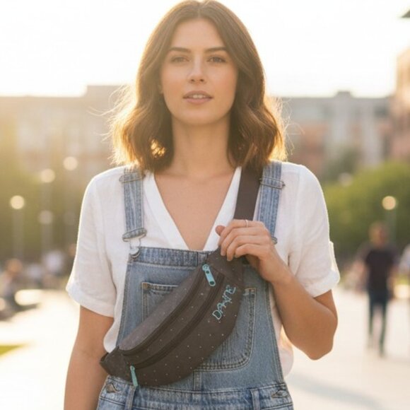 🎒 Dakine Gray Herringbone Fanny Pack / Crossbody – Very Good Condition 🎒 - Picture 2 of 7